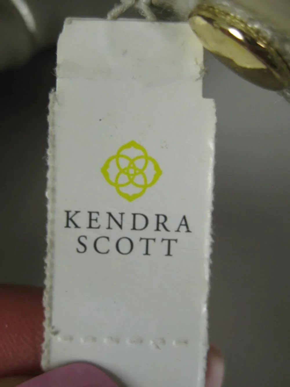 KENDRA SCOTT Make Up Cosmetics Zip Bag Dopp Pouch Silver Gold NWT